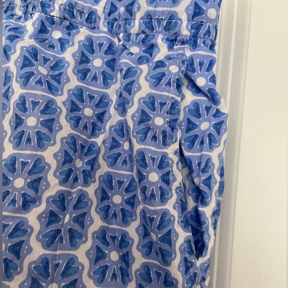 vineyard Vines Womens elastic shorts size small - Picture 4 of 4